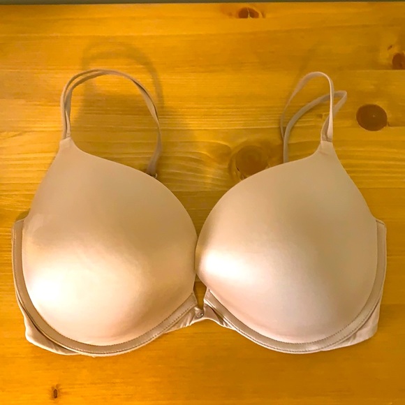 Very Sexy Push-Up Bra by Victoria’s Secret - Picture 1 of 3